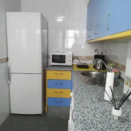 Malaga Yellow Duplex Free Parking And Terrace Exterior photo